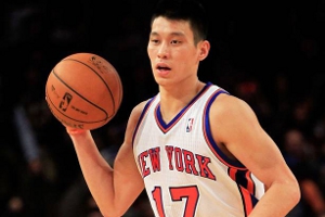 Vychádzajúca hviezda NBA Jeremy Lin nasleduje Krista